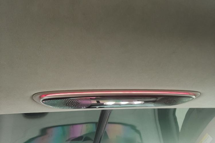 Used IM LS7 2023 100kWh Lux Rear-Drive Version Headliner