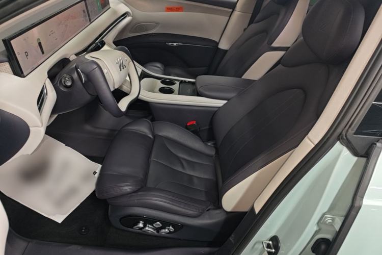 Used IM LS7 2023 90 kWh Elite Rear-Drive Version Left Front Seat
