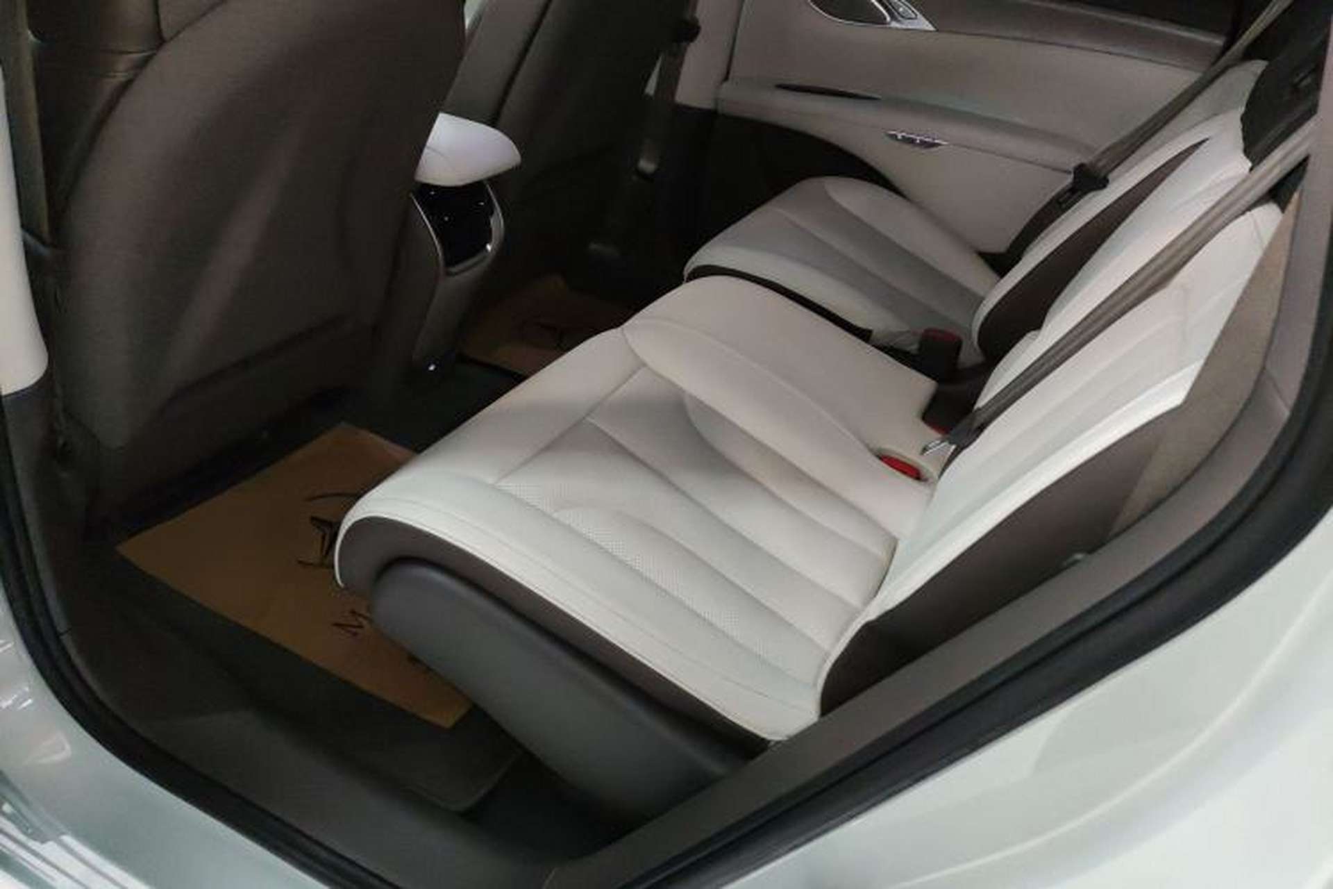 Used IM LS7 2023 90 kWh Elite Rear-Drive Version Left Rear Seat