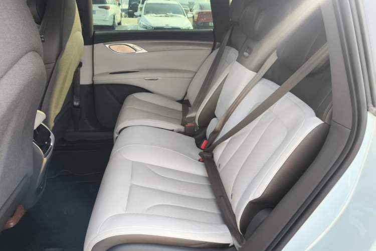 Used IM LS7 2023 90 kWh Elite Rear-Drive Version Left Rear Seat