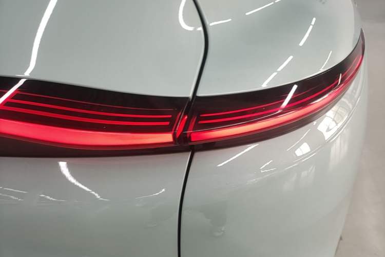 Used IM LS7 2023 100kWh Lux Rear-Drive Version Right Rear Taillight