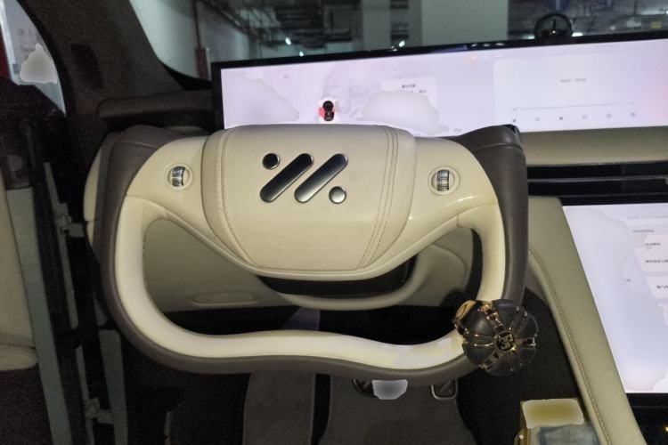 Used IM LS7 2023 100kWh Pro All-Wheel-Drive Version Steering Wheel