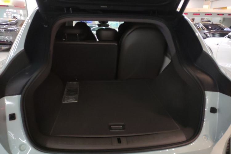 Used IM LS7 2023 90 kWh Elite Rear-Drive Version Trunk