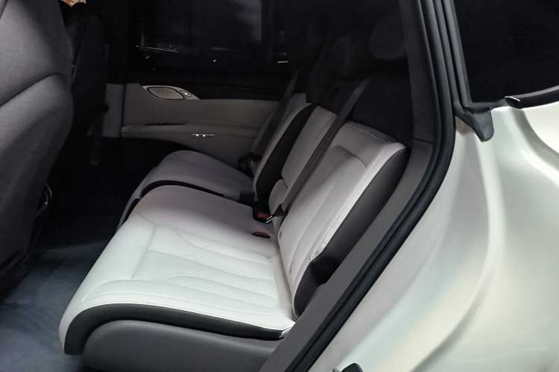 Used IM LS7 2023 100kWh Lux All-Wheel-Drive Version Left Rear Seat