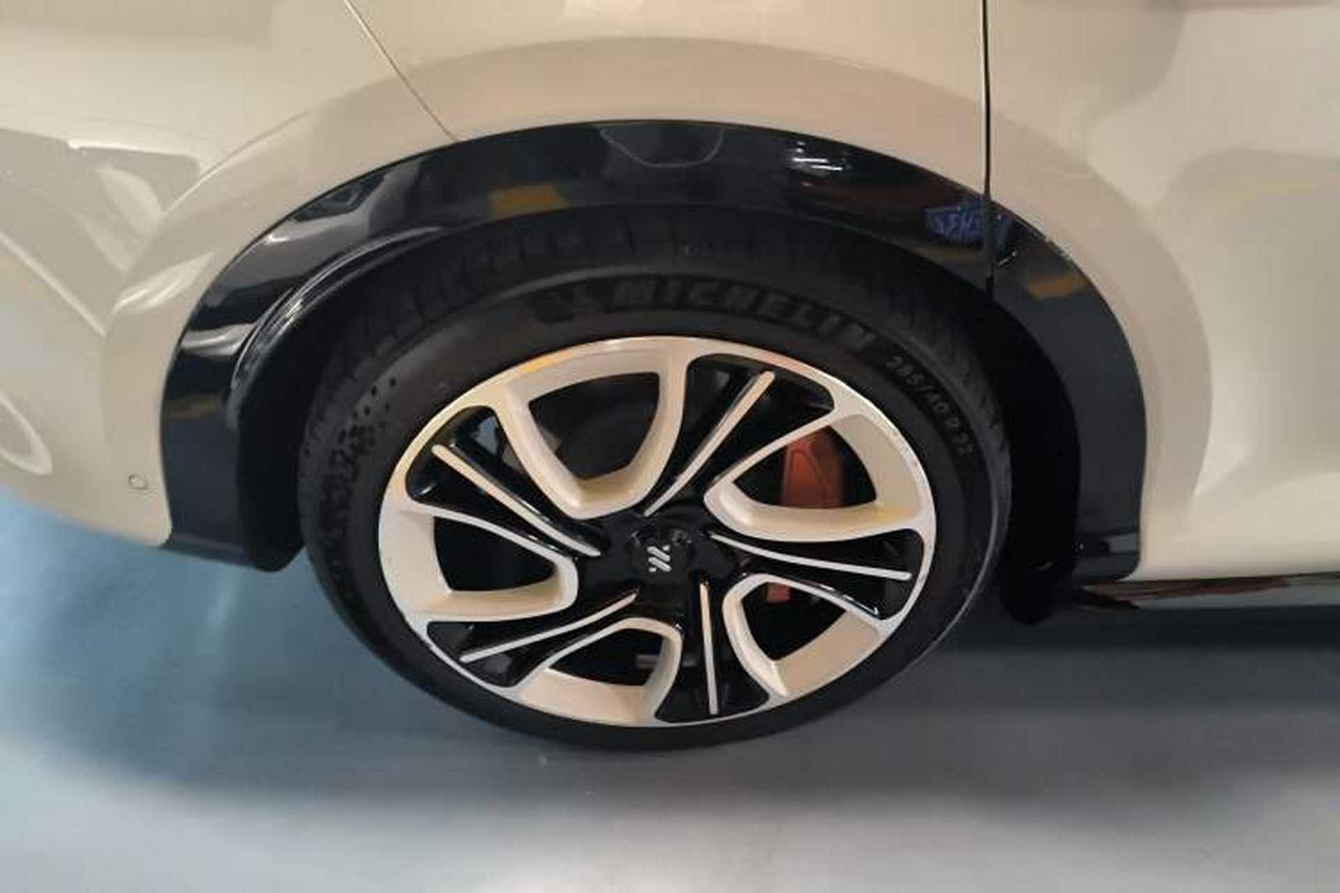 Used IM LS7 2023 100kWh Lux All-Wheel-Drive Version Right Rear Wheel Hub