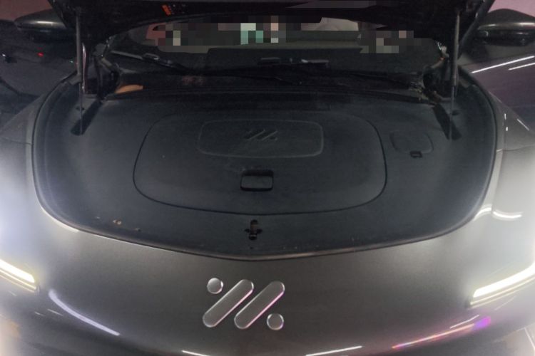 Used IM LS7 2023 90 kWh Elite Rear-Drive Version Engine Bay