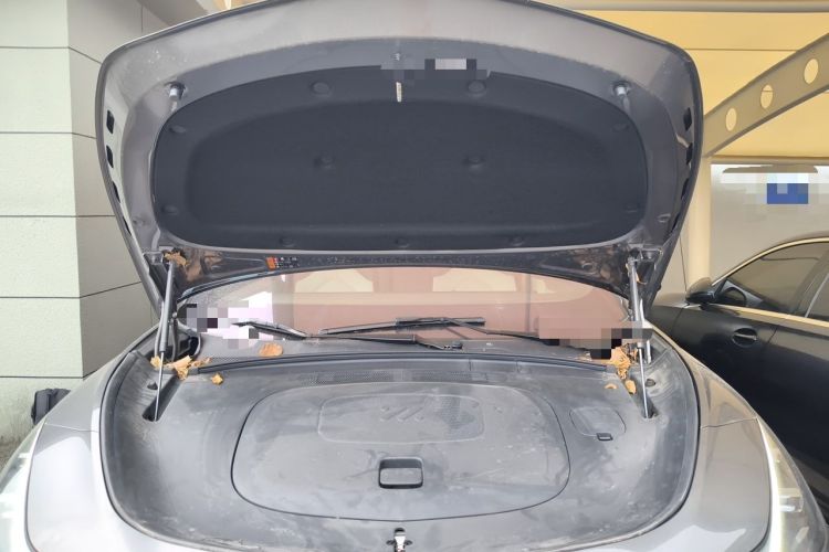 Used IM LS7 2023 90 kWh Elite Rear-Drive Version Engine Bay