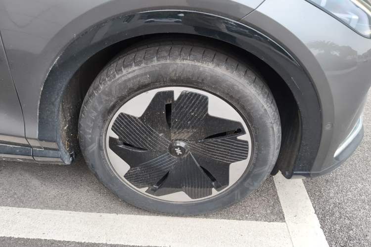 Used IM LS7 2023 90 kWh Elite Rear-Drive Version Exterior 1