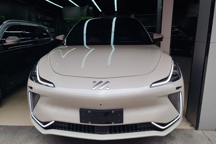 Used IM LS7 2023 90 kWh Elite All-Wheel-Drive Version Front