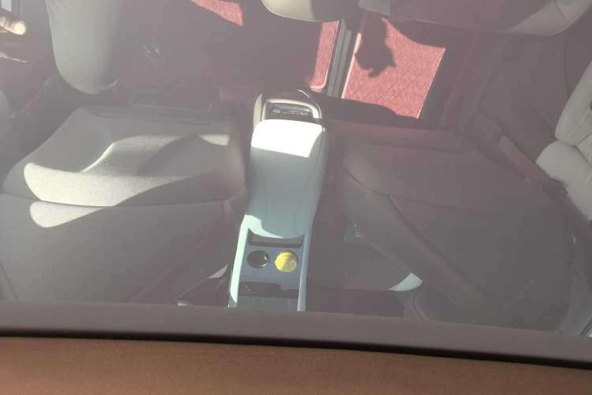 Used IM LS7 2023 90 kWh Elite Rear-Drive Version Headliner