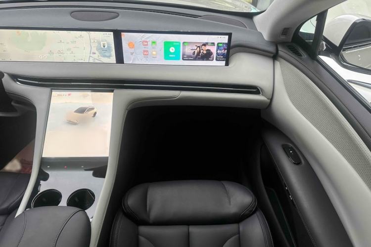 Used IM LS7 2023 77 kWh Urban Fit Rear-Wheel Drive Interior 1