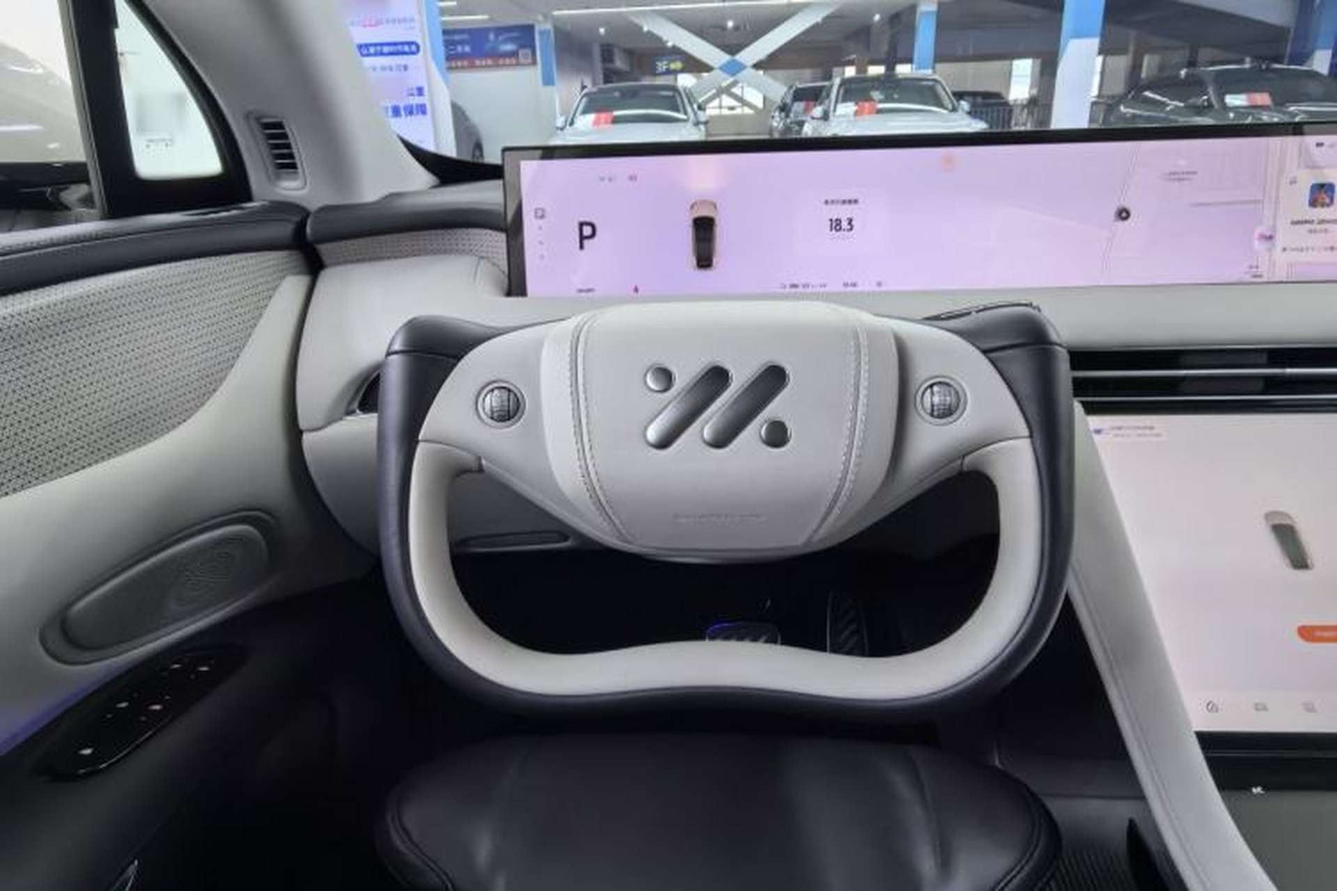 Used IM LS7 2023 90 kWh Elite Rear-Drive Version Interior 3