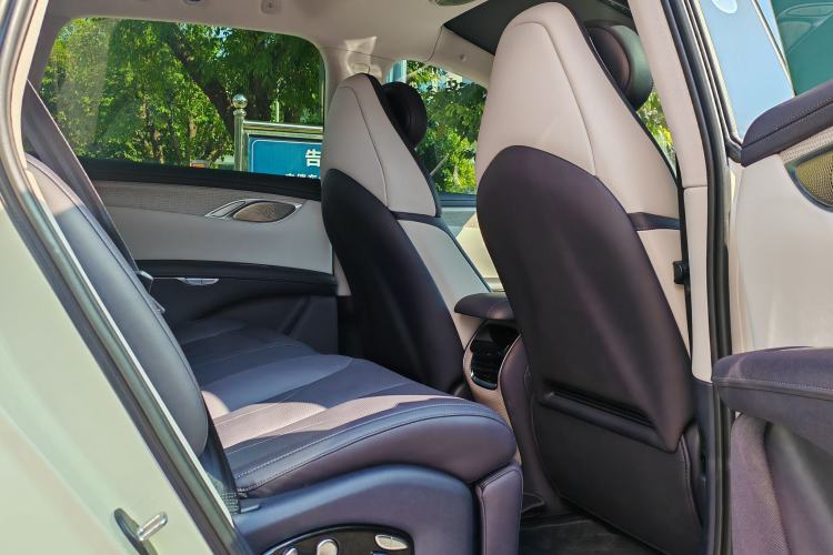 Used IM LS7 2023 90 kWh Elite Rear-Drive Version Interior 3