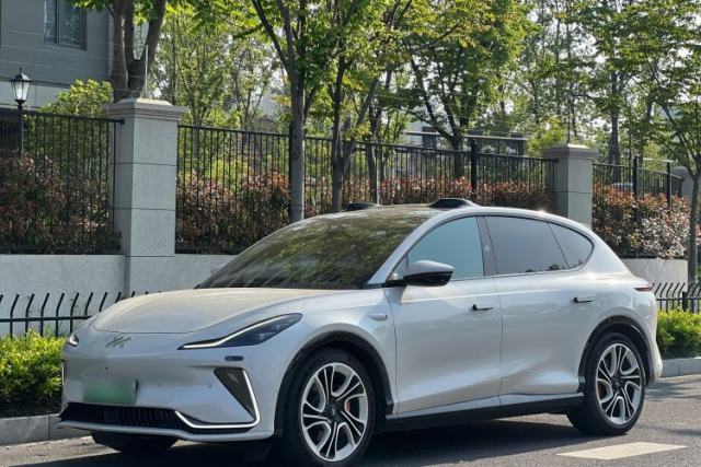 Used IM LS7 2023 100kWh Lux All-Wheel-Drive Version