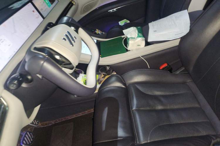 Used IM LS7 2023 90 kWh Elite Rear-Drive Version Left Front Seat