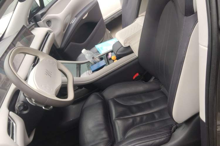 Used IM LS7 2023 100kWh Lux All-Wheel-Drive Version Left Front Seat