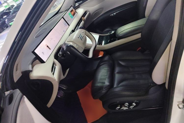 Used IM LS7 2023 90 kWh Elite Rear-Drive Version Left Front Seat