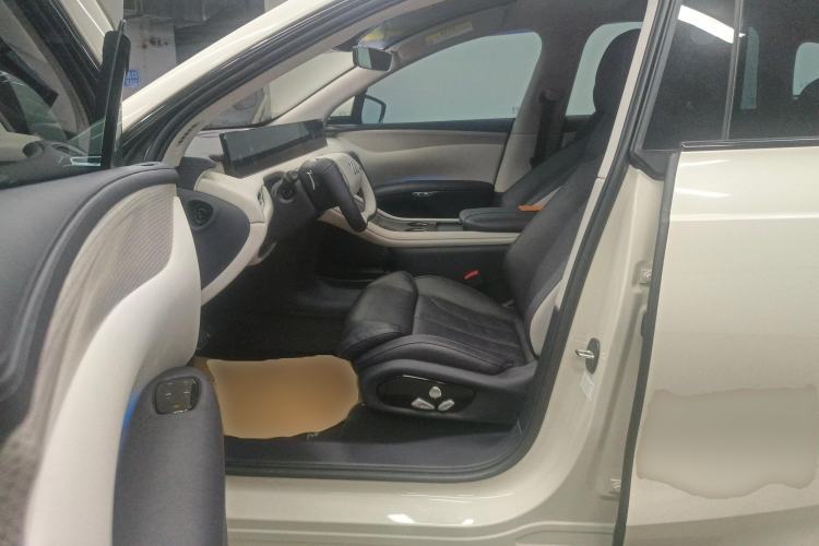 Used IM LS7 2023 77 kWh Urban Fit Rear-Wheel Drive Left Front Seat