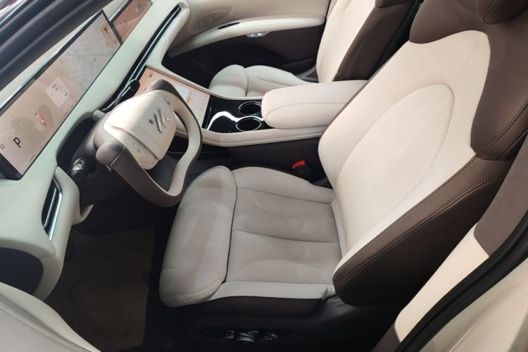 Used IM LS7 2023 90 kWh Elite All-Wheel-Drive Version Left Front Seat