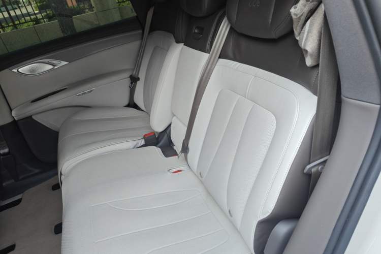 Used IM LS7 2023 90 kWh Elite Rear-Drive Version Left Rear Seat