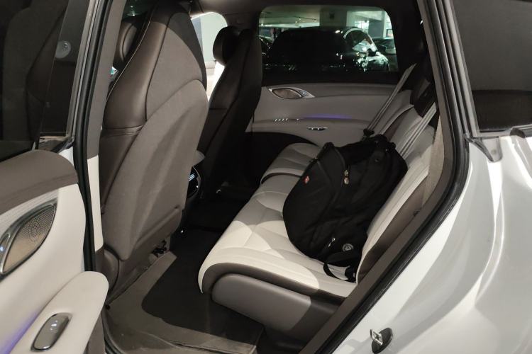 Used IM LS7 2023 100kWh Lux Rear-Drive Version Left Rear Seat