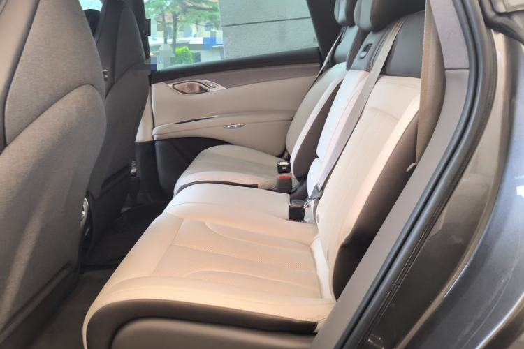 Used IM LS7 2023 90 kWh Elite Rear-Drive Version Left Rear Seat