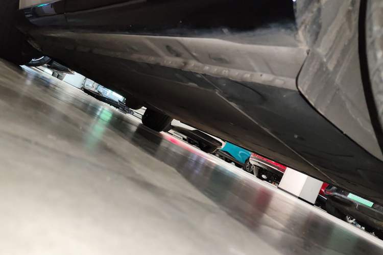 Used IM LS7 2023 100kWh Lux Rear-Drive Version Left Side Sill