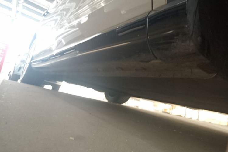 Used IM LS7 2023 77 kWh Urban Fit Rear-Wheel Drive Right Side Sill
