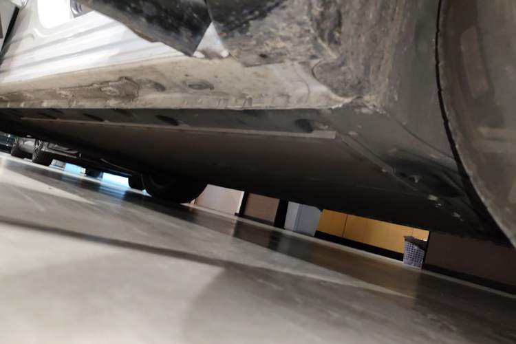 Used IM LS7 2023 100kWh Lux Rear-Drive Version Right Side Sill