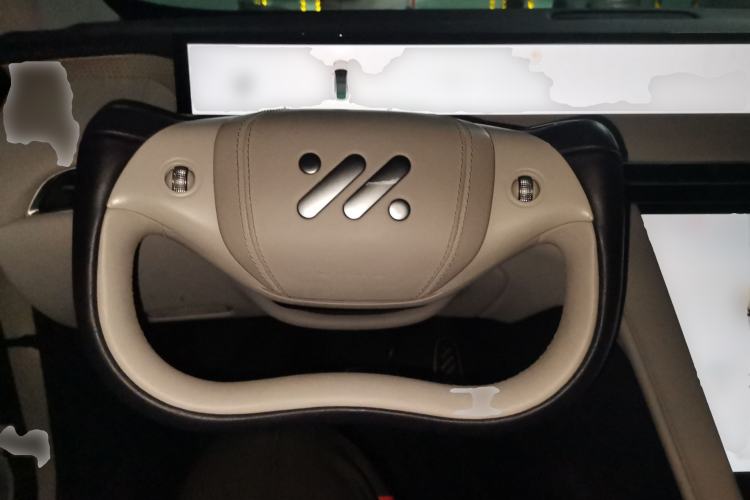 Used IM LS7 2023 90 kWh Elite Rear-Drive Version Steering Wheel
