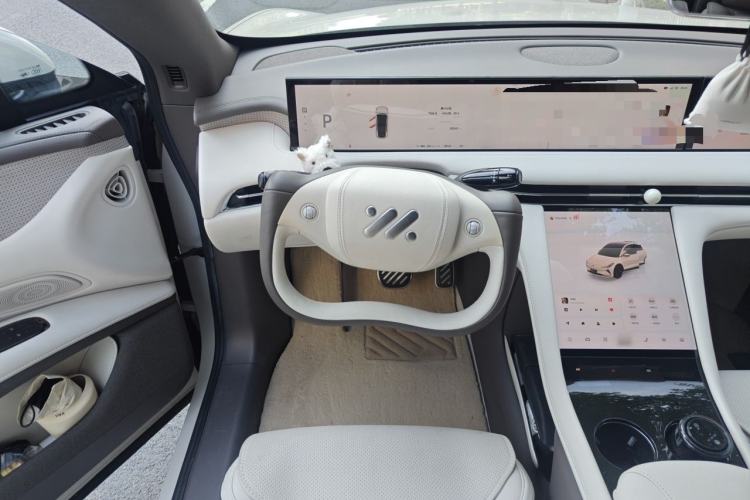 Used IM LS7 2023 90 kWh Elite Rear-Drive Version Steering Wheel