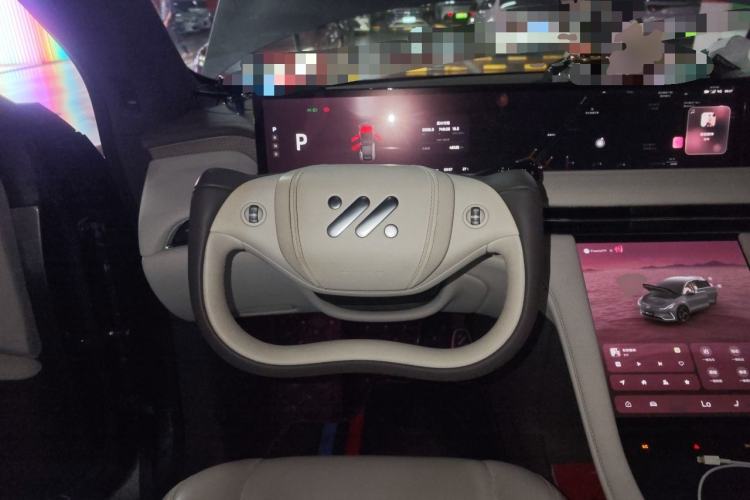 Used IM LS7 2023 90 kWh Elite Rear-Drive Version Steering Wheel