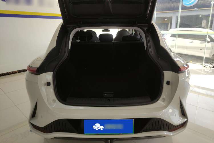 Used IM LS7 2023 77 kWh Urban Fit Rear-Wheel Drive Trunk