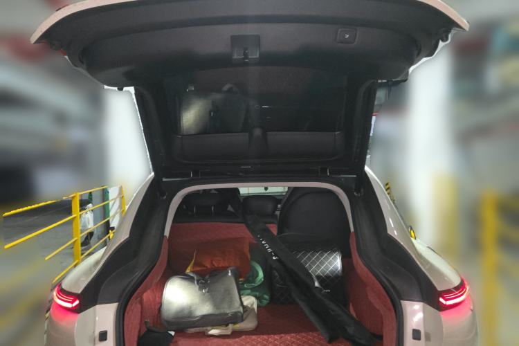 Used IM LS7 2023 90 kWh Elite Rear-Drive Version Trunk