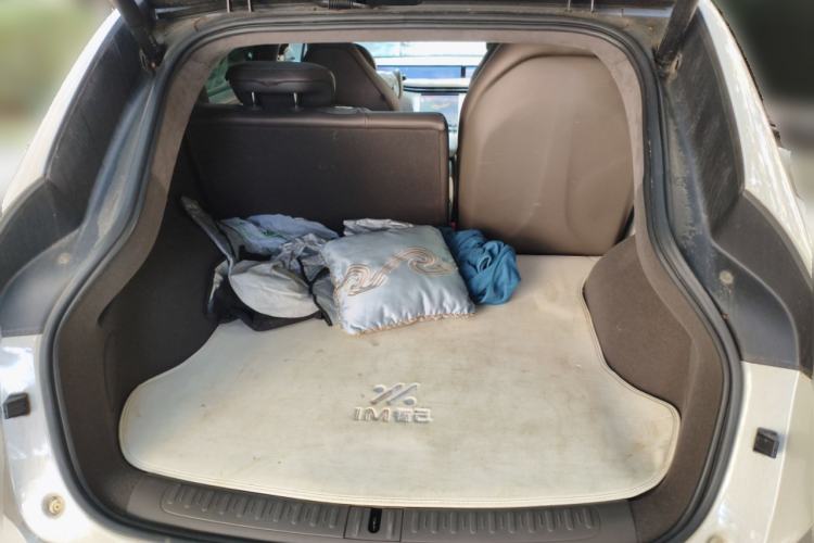 Used IM LS7 2023 100kWh Pro All-Wheel-Drive Version Trunk