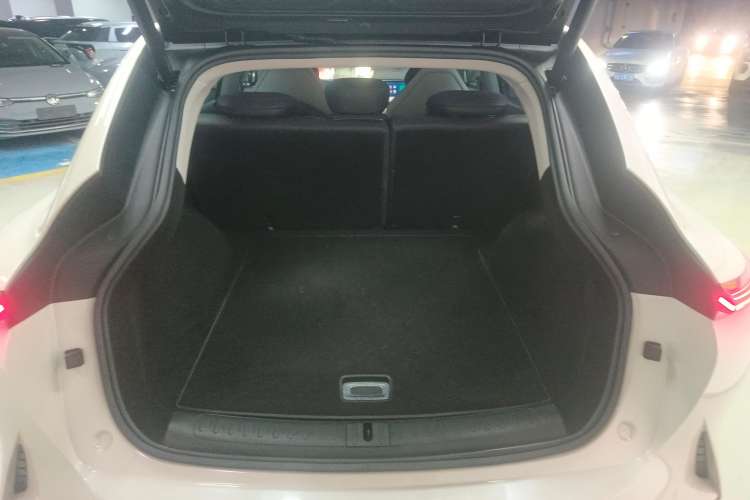 Used IM LS7 2023 77 kWh Urban Fit Rear-Wheel Drive Trunk