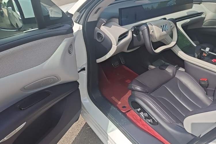 Used IM LS7 2023 90 kWh Elite Rear-Drive Version Driver Seat