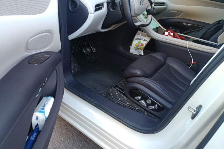 Used IM LS7 2023 90 kWh Elite Rear-Drive Version Driver Seat