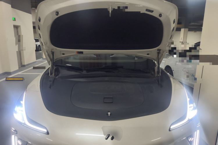 Used IM LS7 2023 100kWh Pro All-Wheel-Drive Version Engine Bay