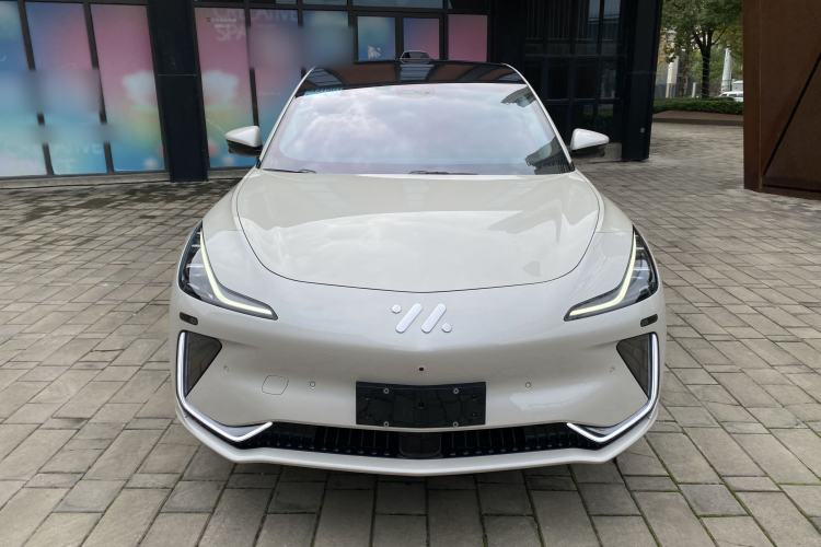 Used IM LS7 2023 90 kWh Elite All-Wheel-Drive Version Exterior 1