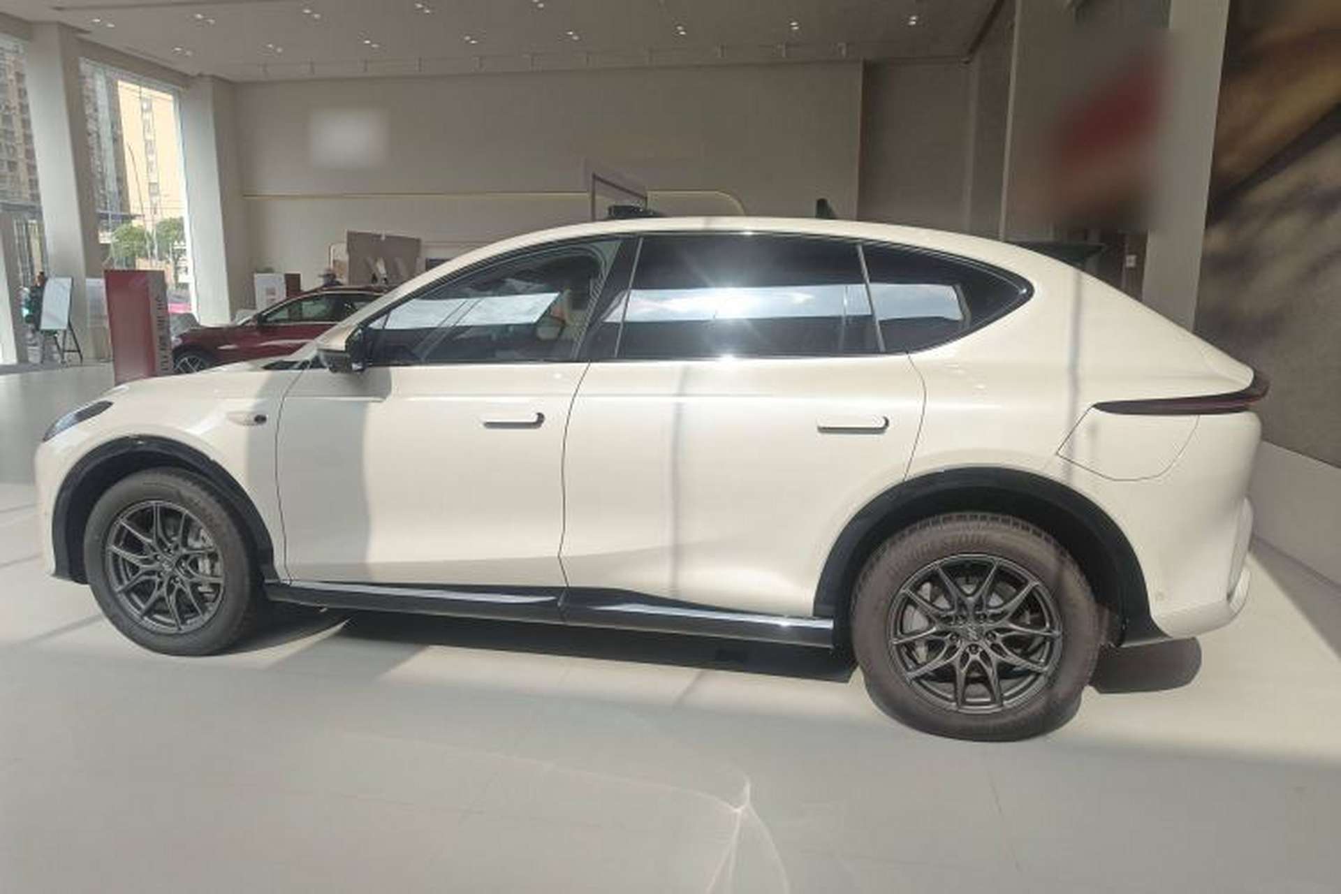Used IM LS7 2023 90 kWh Elite Rear-Drive Version Exterior 5