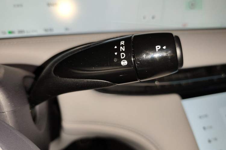 Used IM LS7 2023 90 kWh Elite Rear-Drive Version Gear Lever