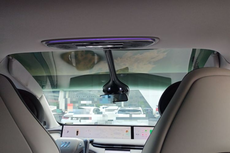 Used IM LS7 2023 90 kWh Elite Rear-Drive Version Headliner
