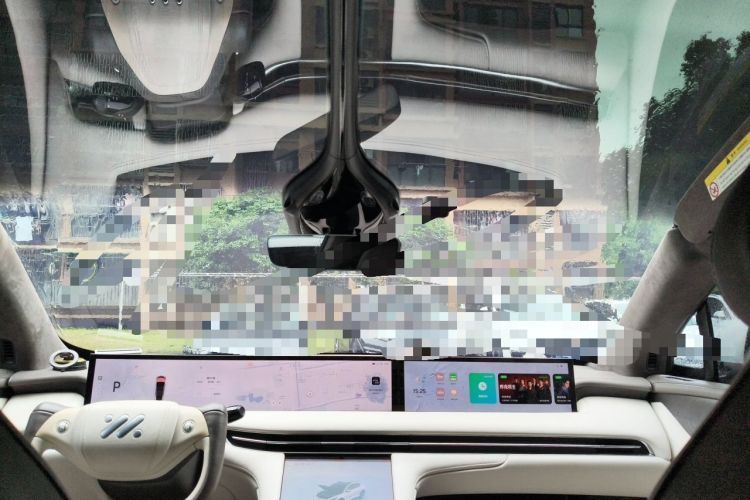 Used IM LS7 2023 100kWh Lux Rear-Drive Version Headliner