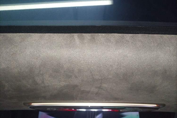 Used IM LS7 2023 100kWh Pro All-Wheel-Drive Version Headliner