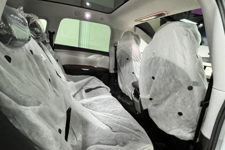 Used IM LS7 2023 90 kWh Elite All-Wheel-Drive Version Interior 4