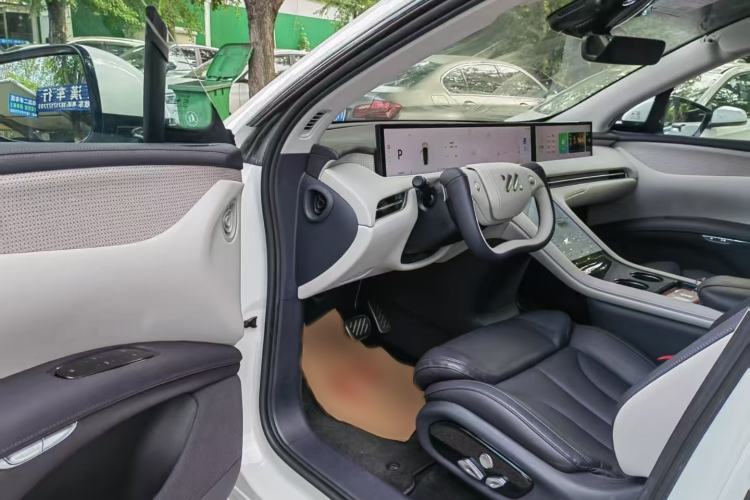 Used IM LS7 2023 77 kWh Urban Fit Rear-Wheel Drive Interior 6