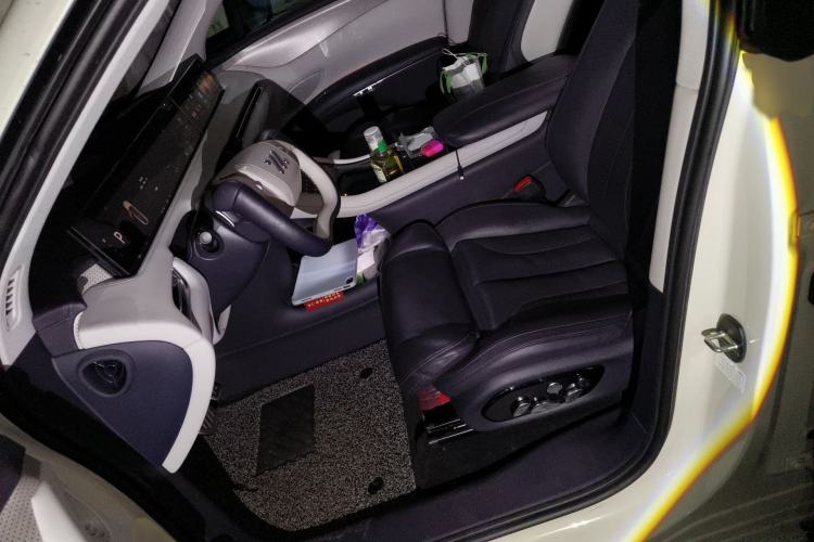 Used IM LS7 2023 90 kWh Elite Rear-Drive Version Left Front Seat