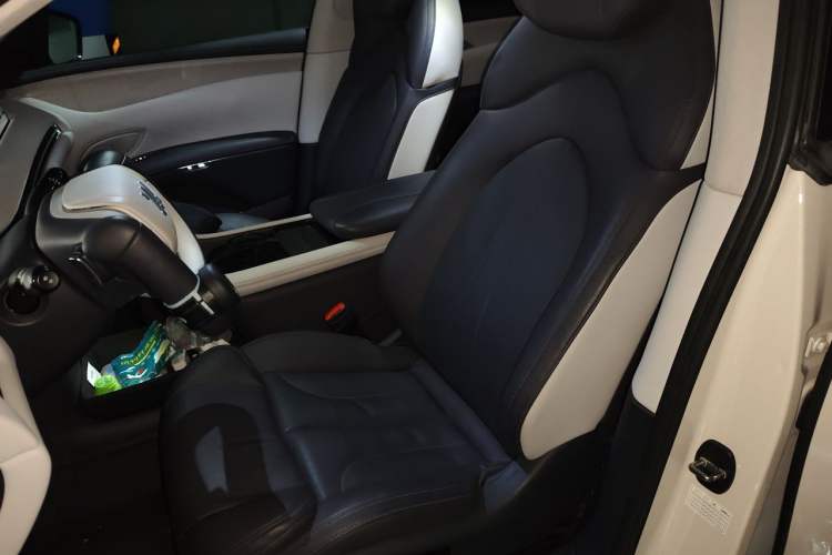 Used IM LS7 2023 90 kWh Elite Rear-Drive Version Left Front Seat