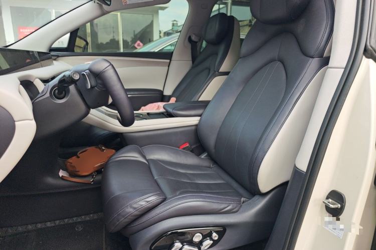 Used IM LS7 2023 90 kWh Elite Rear-Drive Version Left Front Seat